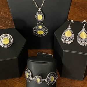 Elegant Silver and Yellow Jewelry Set